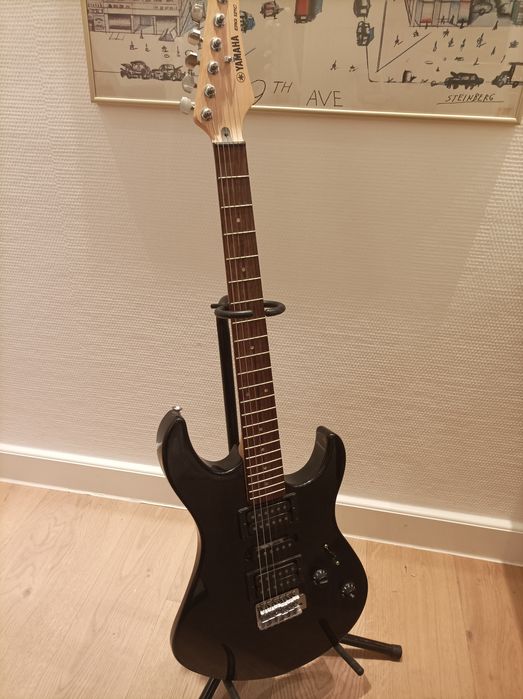 Yamaha ERG 121 C gitara elektryczna