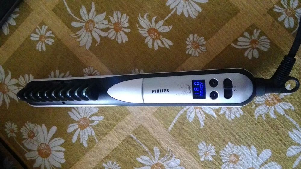 Продам выпрямитель для волос PHILIPS HP-8297. Состояние идеальное.