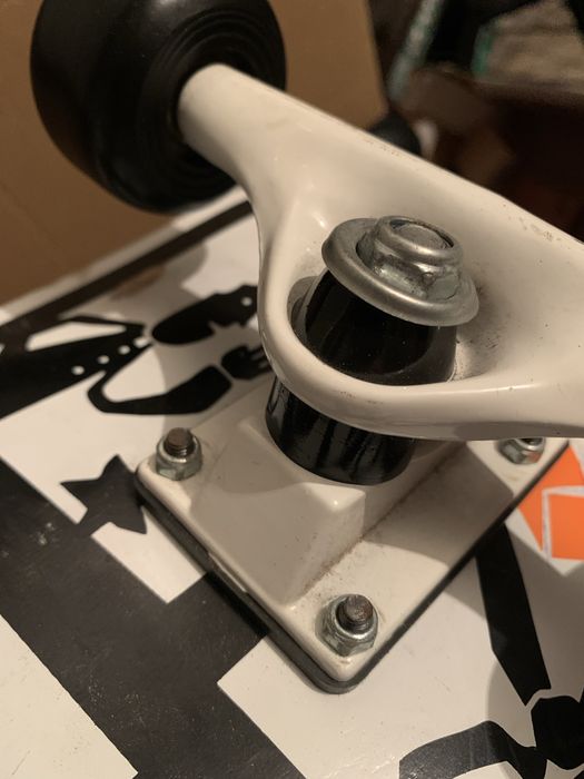 Deskolorka skateboard model pro Joe Gavin