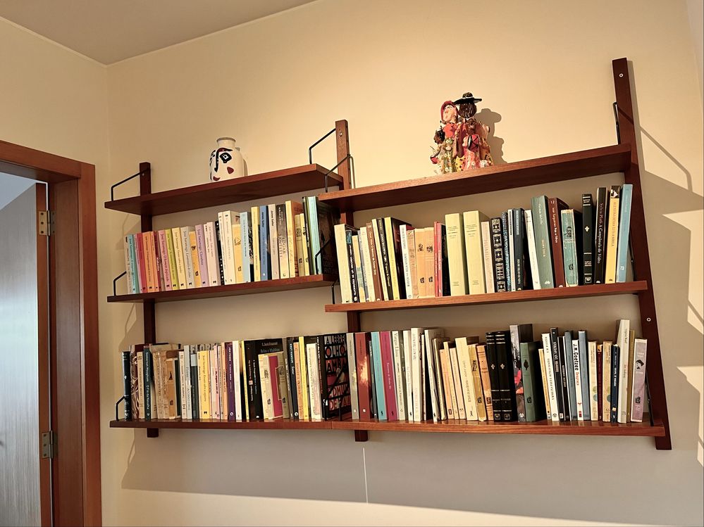 Estante Vintage Modular Wall Shelving System by Poul Cadovius