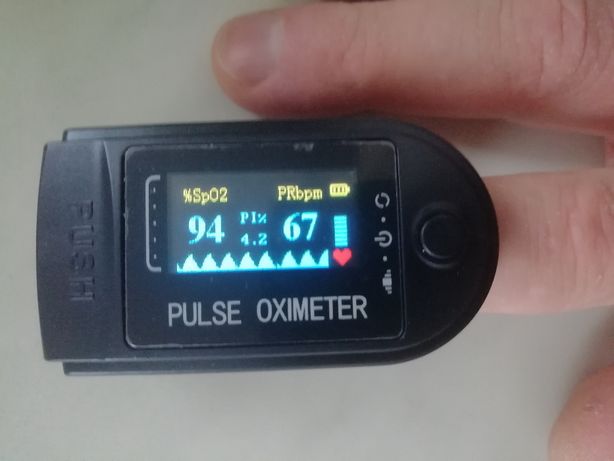 Medyczny Pulsoksymetr napalcowy pulsometr na palec z ekranem OLED
