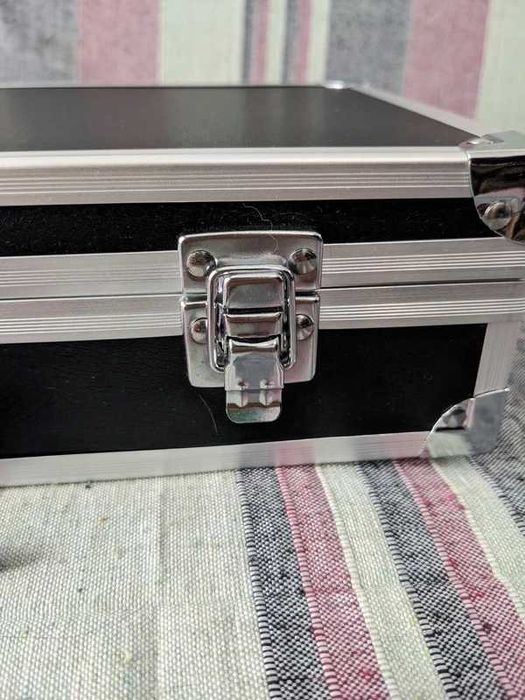 Mala de 12 Relógios - Portes incluídos