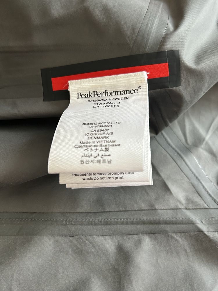 Ветровка Peak Performance на Gore-Tex
