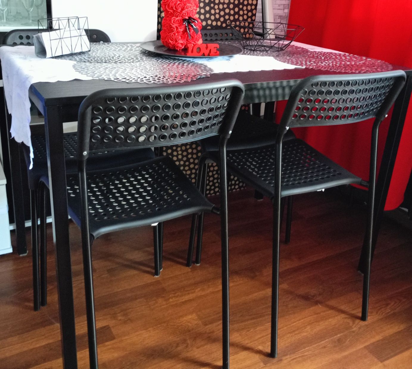 Stół z krzesłami Ikea