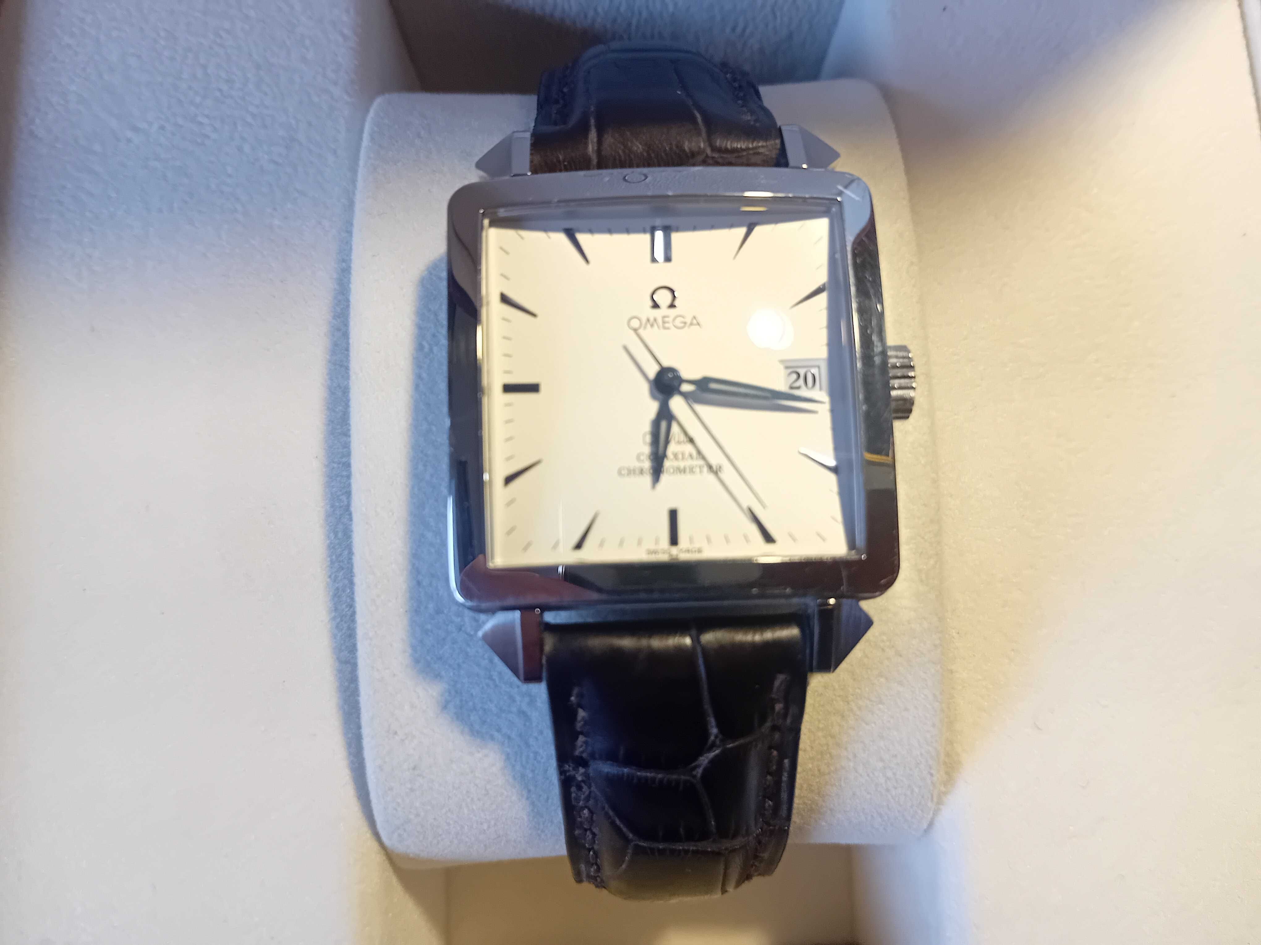 Omega Co-Axial Chronometer Edição Limitada Almada Negreiros