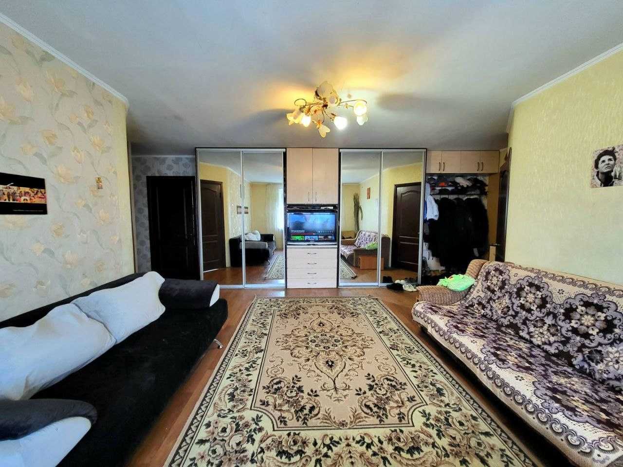 Продаж 4-кімнатної квартири, вул. Р. Скалецького
