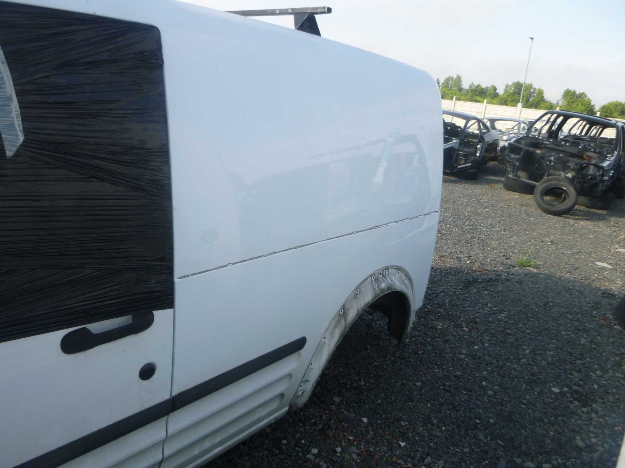 Błotnik tylny lewy ( ćwiartka ) Ford Transit Connect 02-10r