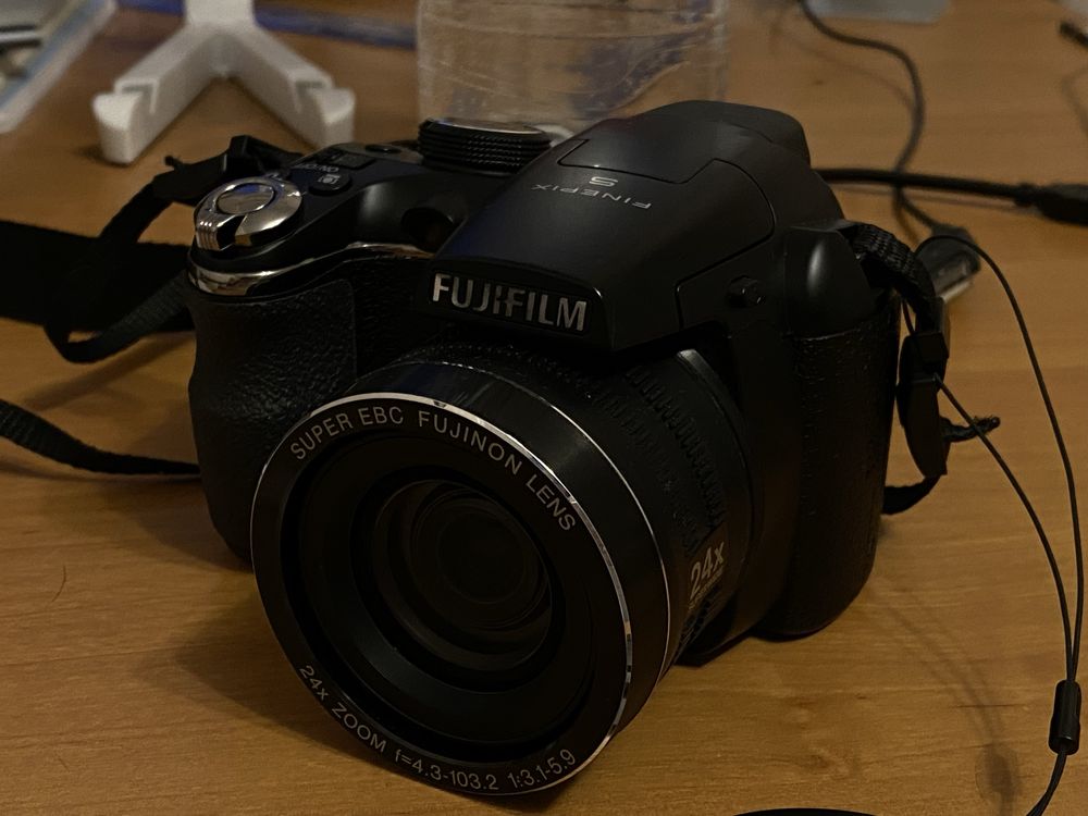 Фотоапарат Fujifilm FinePix S4200 як новий