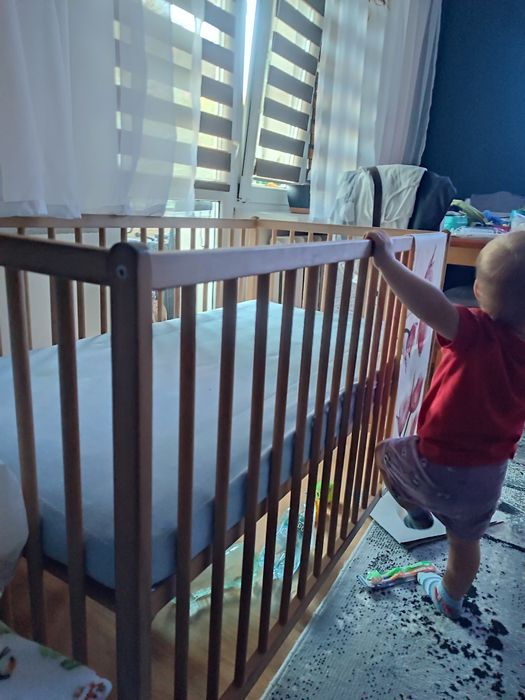 Łóżeczko drewniane