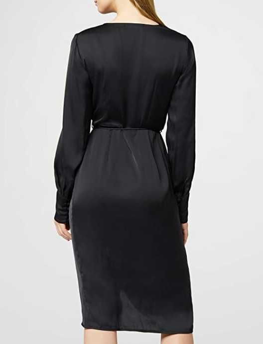 Czarna satynowa sukienka z haftem w pawie Rozmiar XXS