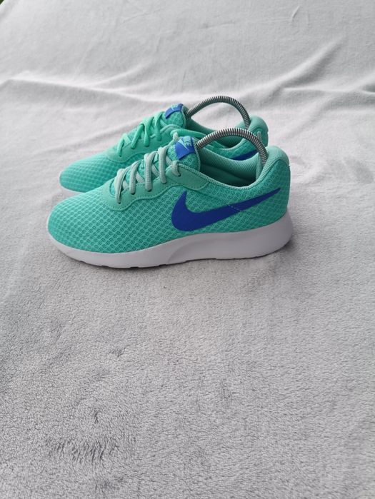 Женские кроссовки Nike р37.5-38