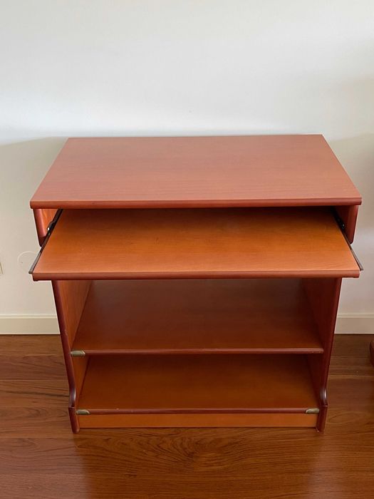 Mobília de quarto em faia, linha navy e em muito bom estado