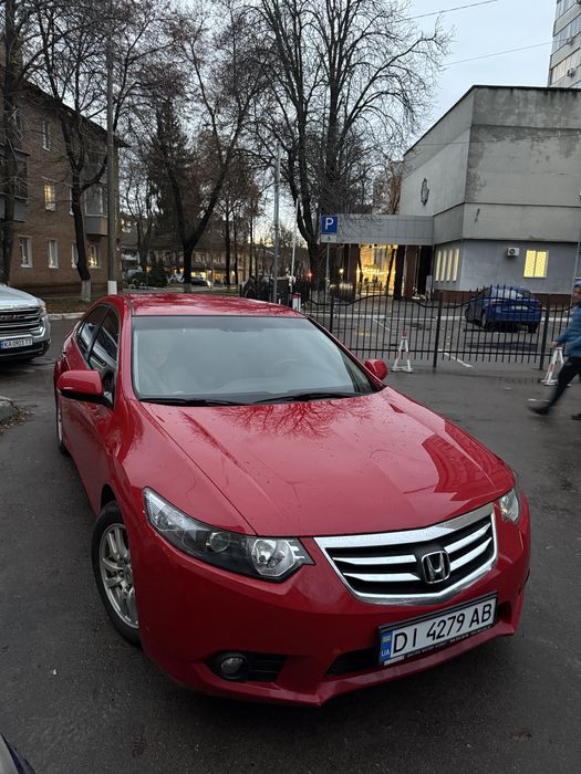 Honda accord 8 2.0 бензин 2011 року 163 тис.км