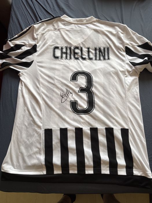 Oryginalna koszulka meczowa  grał w niej Chiellini autograf oryginalny