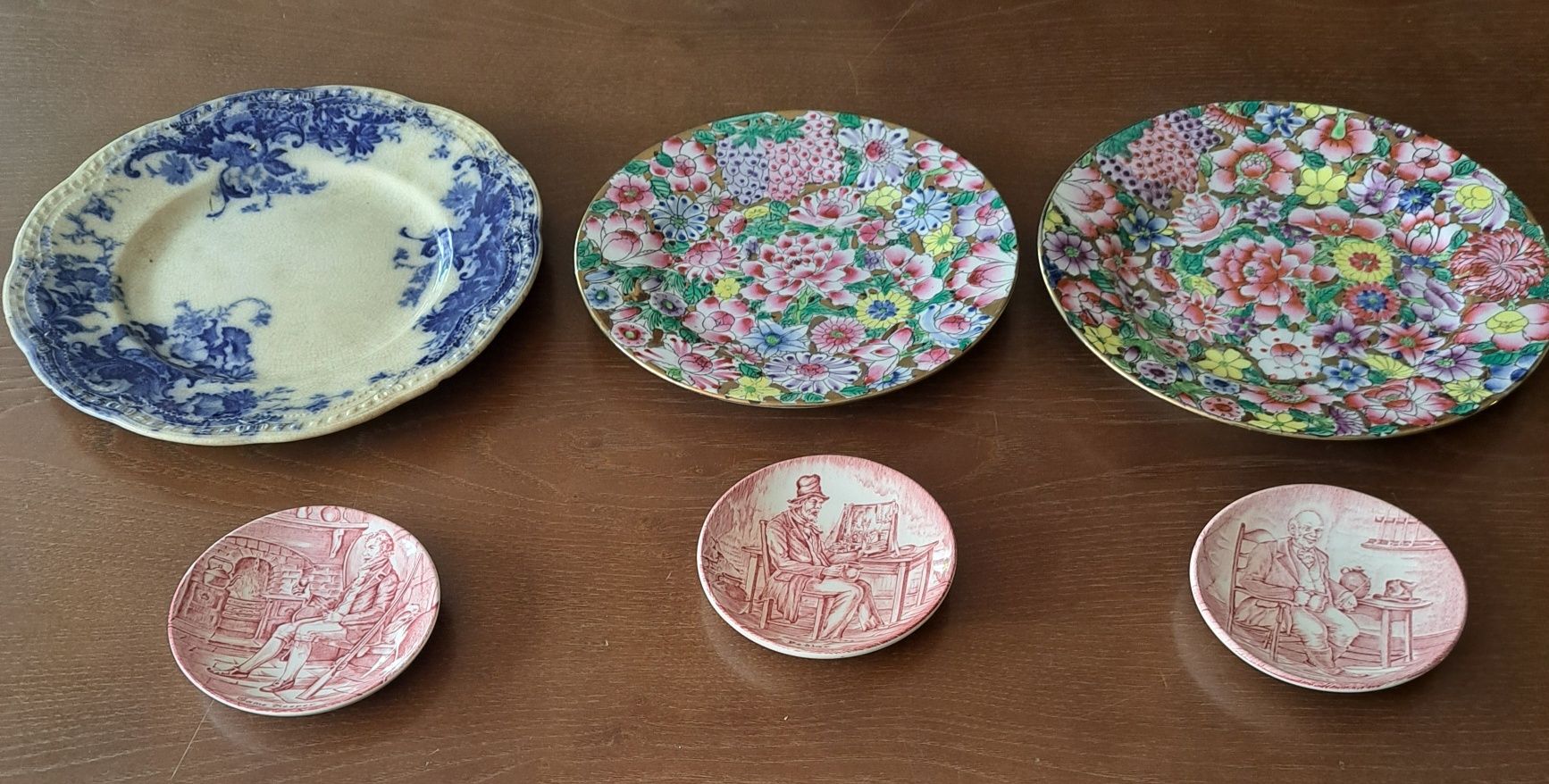 Pratos  para venda.