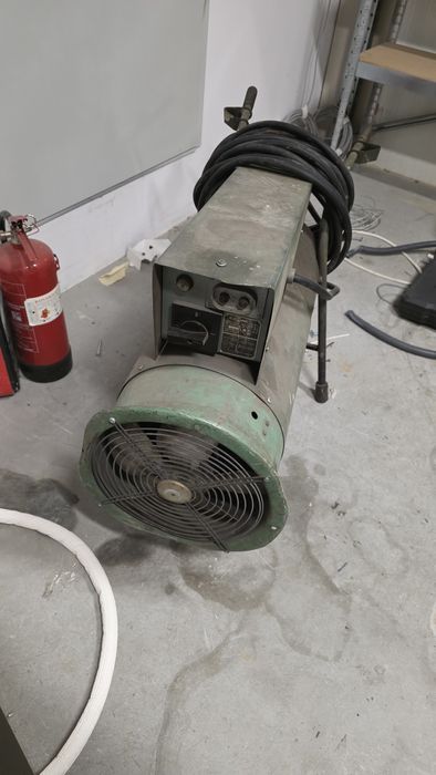 Nagrzewnica elektryczna.9,3 kW, bez przewodu zasilania i wtyczki. 3-fa