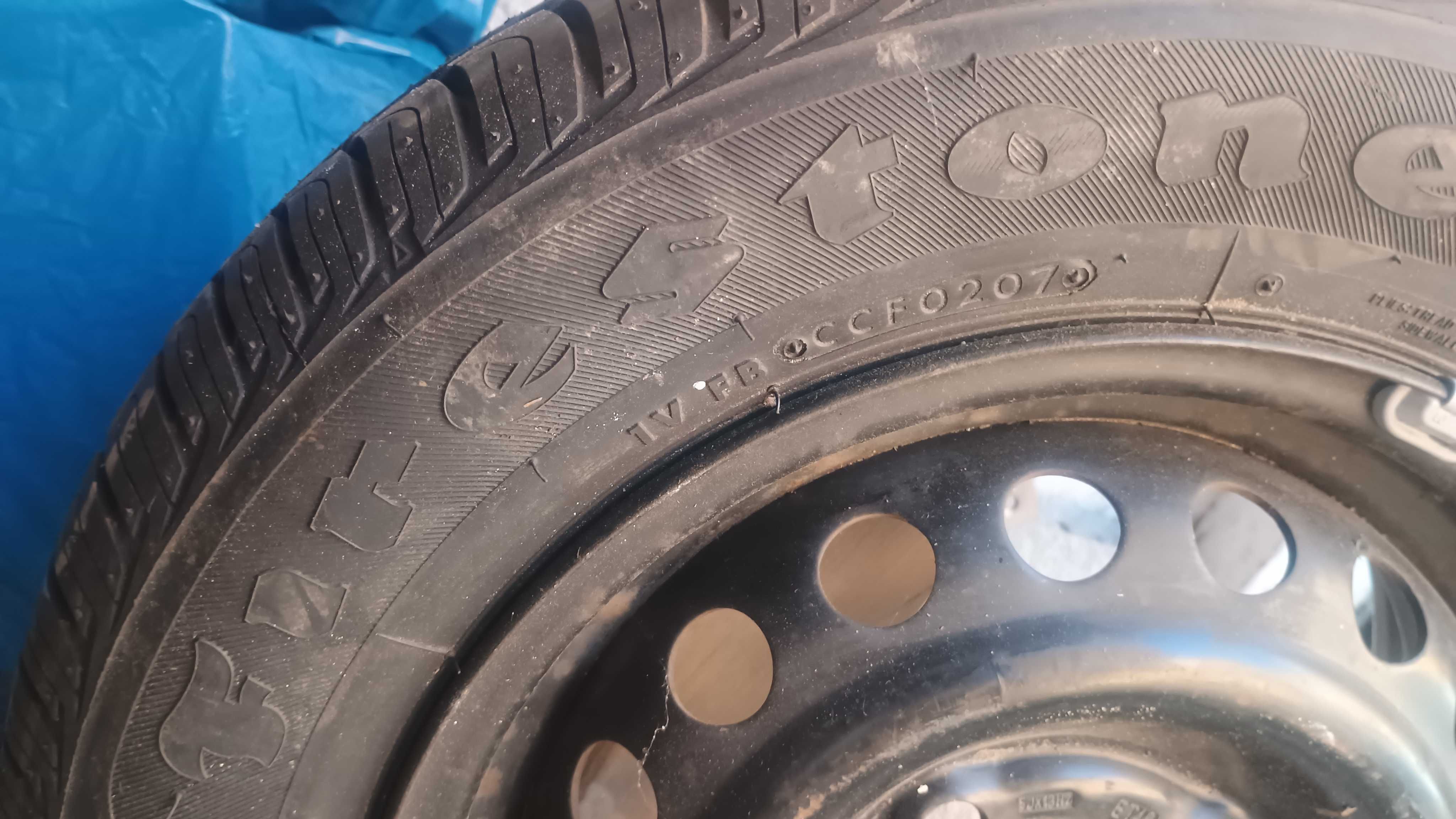 Opona z felga 165/70/13 et 49