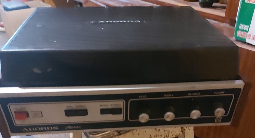 Виниловый проигрыватель Akords Stereo с колонками