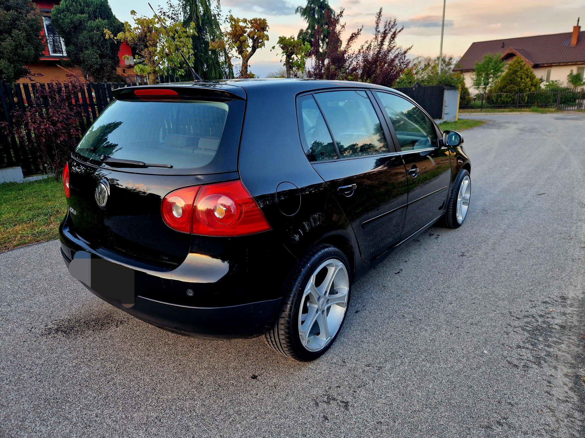 VW Golf 5 1.4 MPi 90 km 2006 rok klima Alu 18 cali