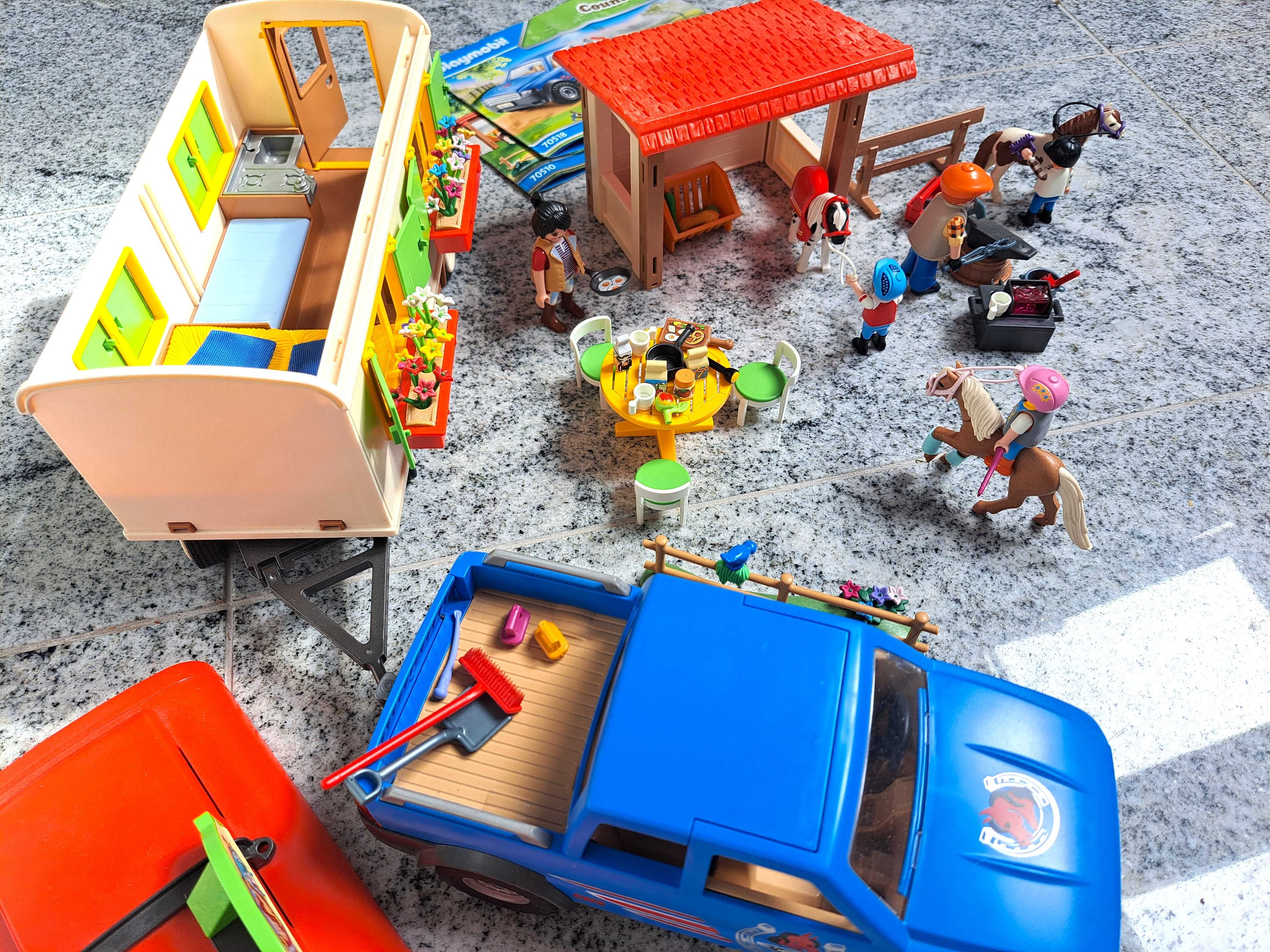 PLAYMOBIL 70510 i 70518 Konie, kowal, przyczepa kempingowa