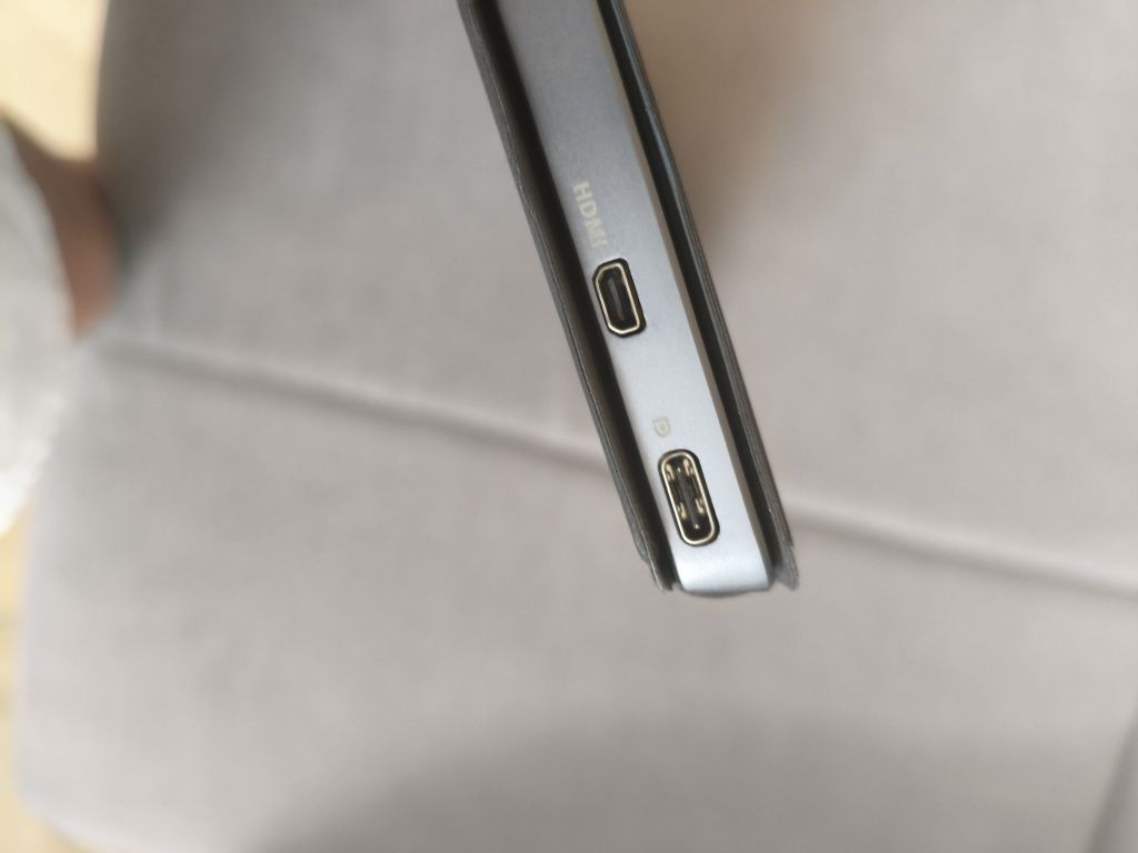 Przenośny dotykowy monitor HDMI USB-C Asus ZenScreen Touch
