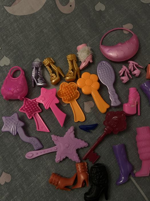 Аксесуари для ляльок. Monster High. Barbie.