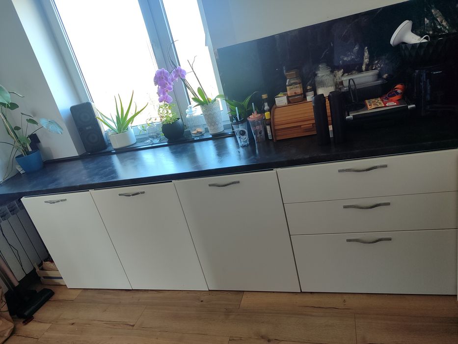 Kuchnia biała z zlewem