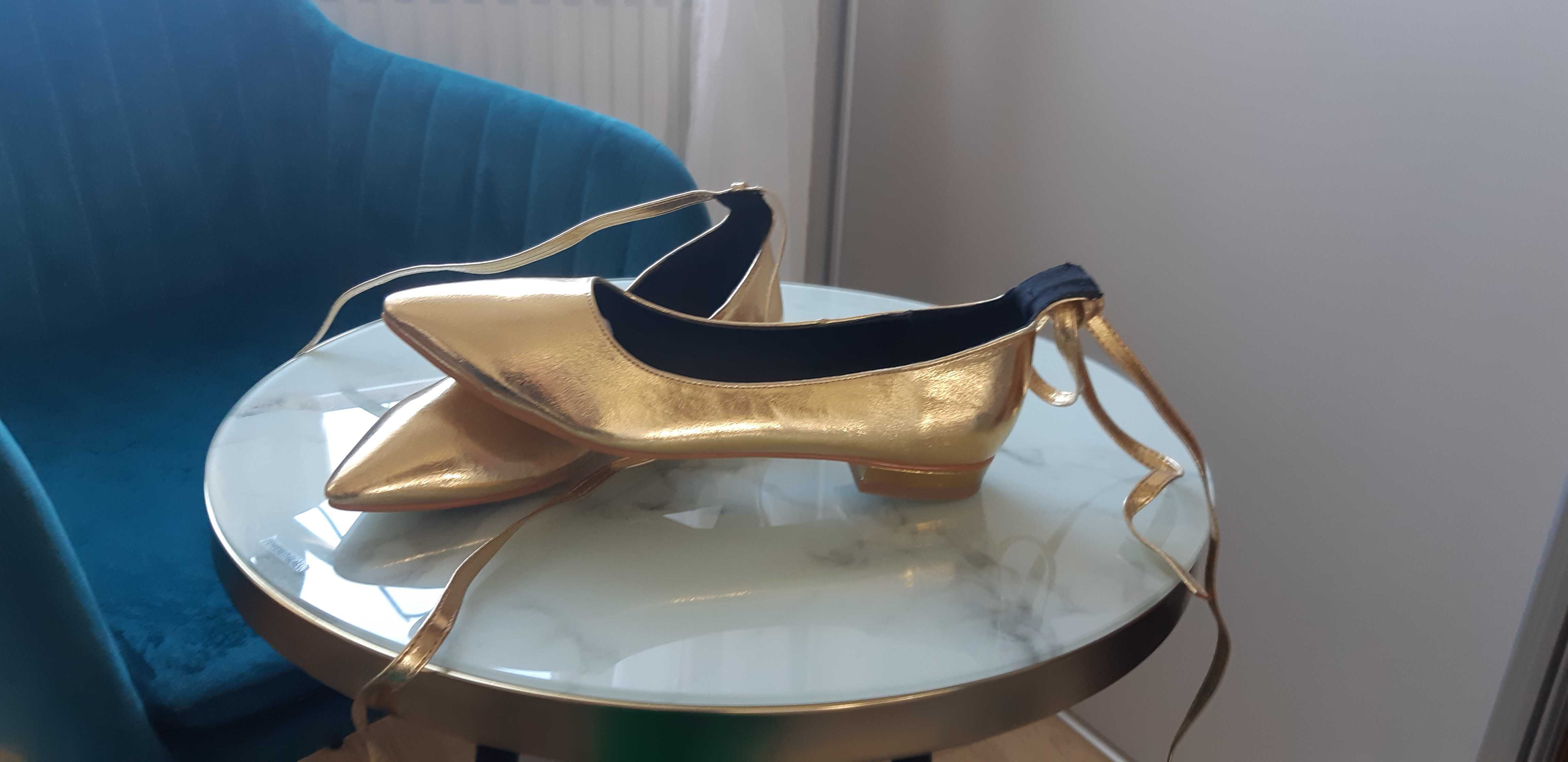Buty baleriny złote r.37