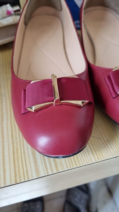 Sapatos de senhora tamanho 39