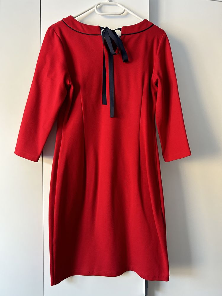 Sukienka prosta czerwona 38