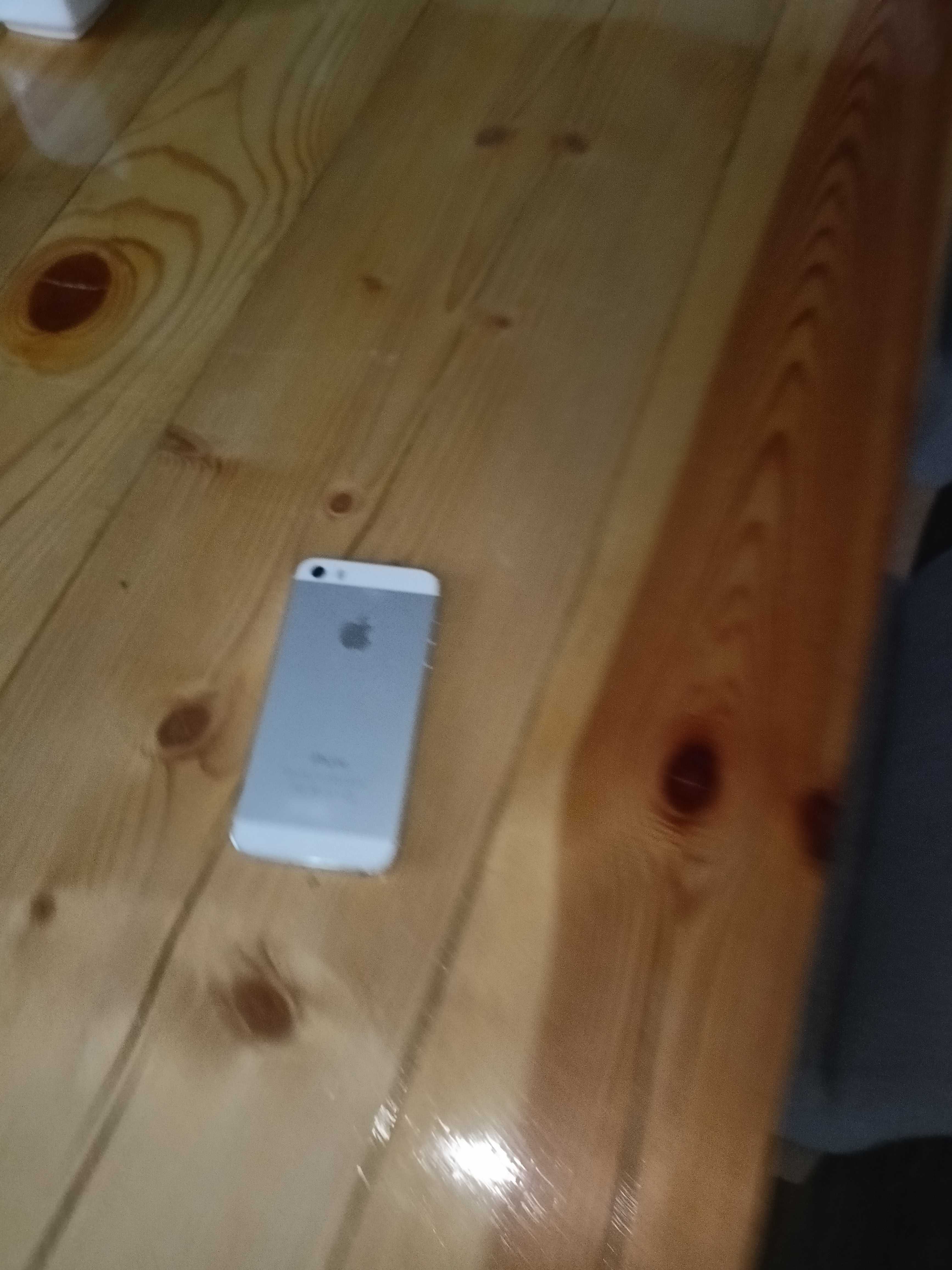 Iphon 5s silver uzywany