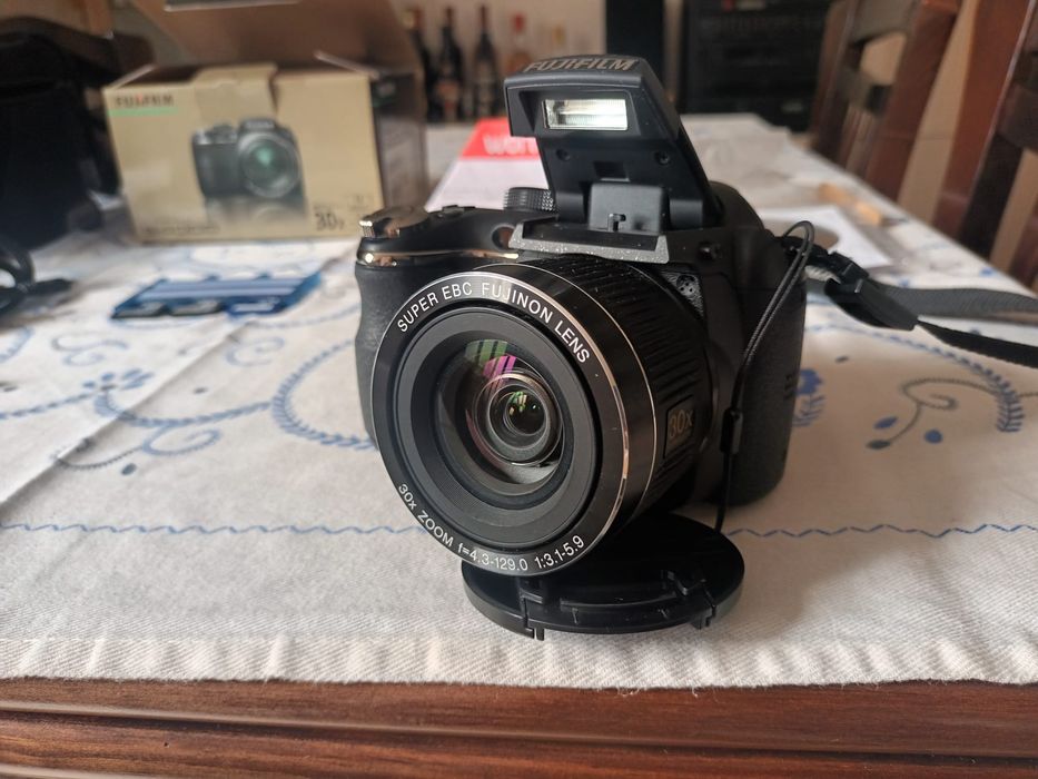 Máquina Fotográfica S4000
E