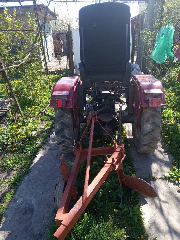 Продам трактор сінтай 220