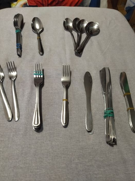 Вашої уваги посуд з нержавіючої сталі