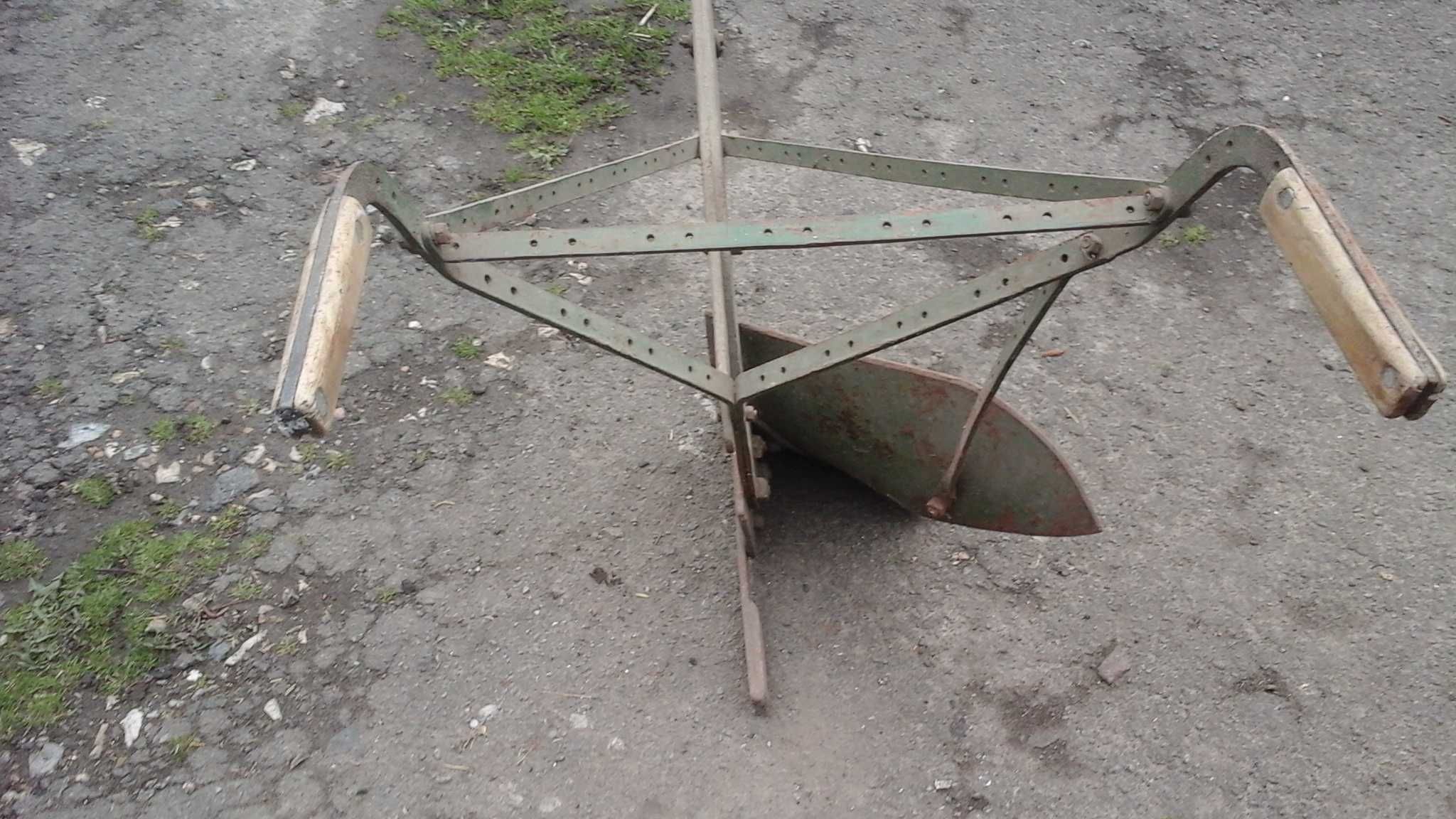 плуг.плужок.плус леміш плита