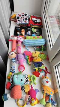 Іграшки для новонароджених