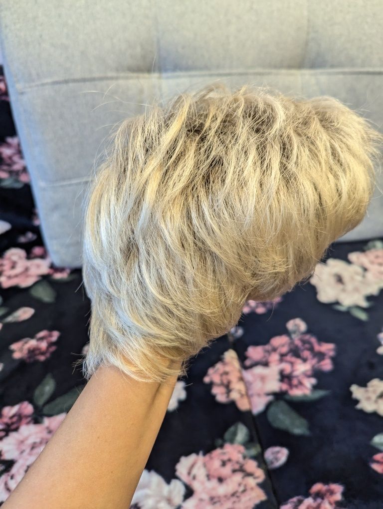 Topper tupet blond chłodny z ciemnym odrostem