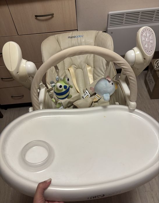Продам крісло - гойдалку, столик для годування Mioobaby jazz 3 в 1