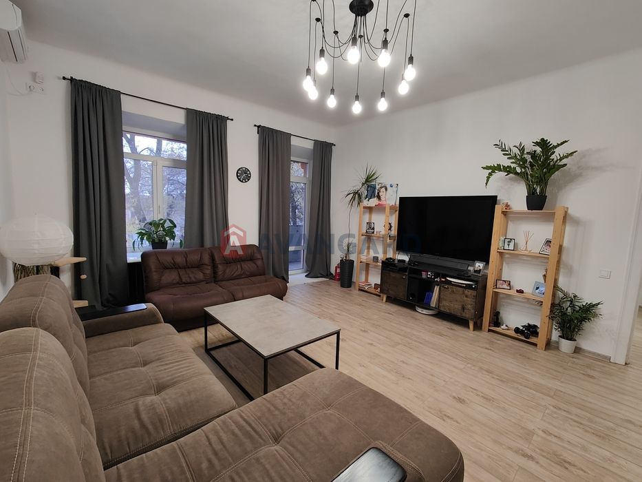 Продам 2 кімнатну квартиру на пр. Сергія Нігояна, Новокодацький район