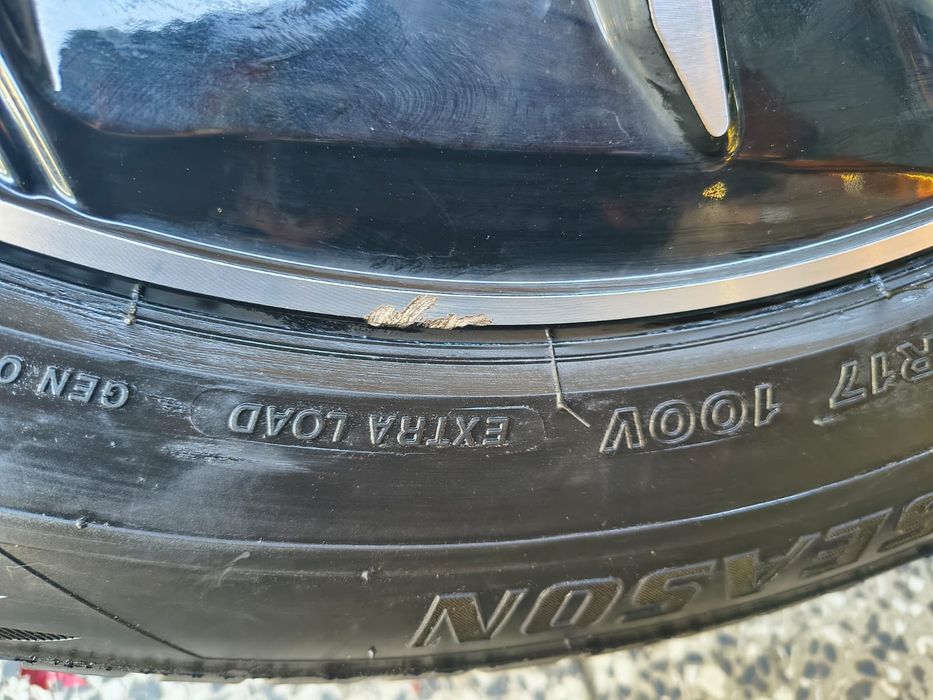 Sprzedam komplet kół Nissan r17 5x114,3