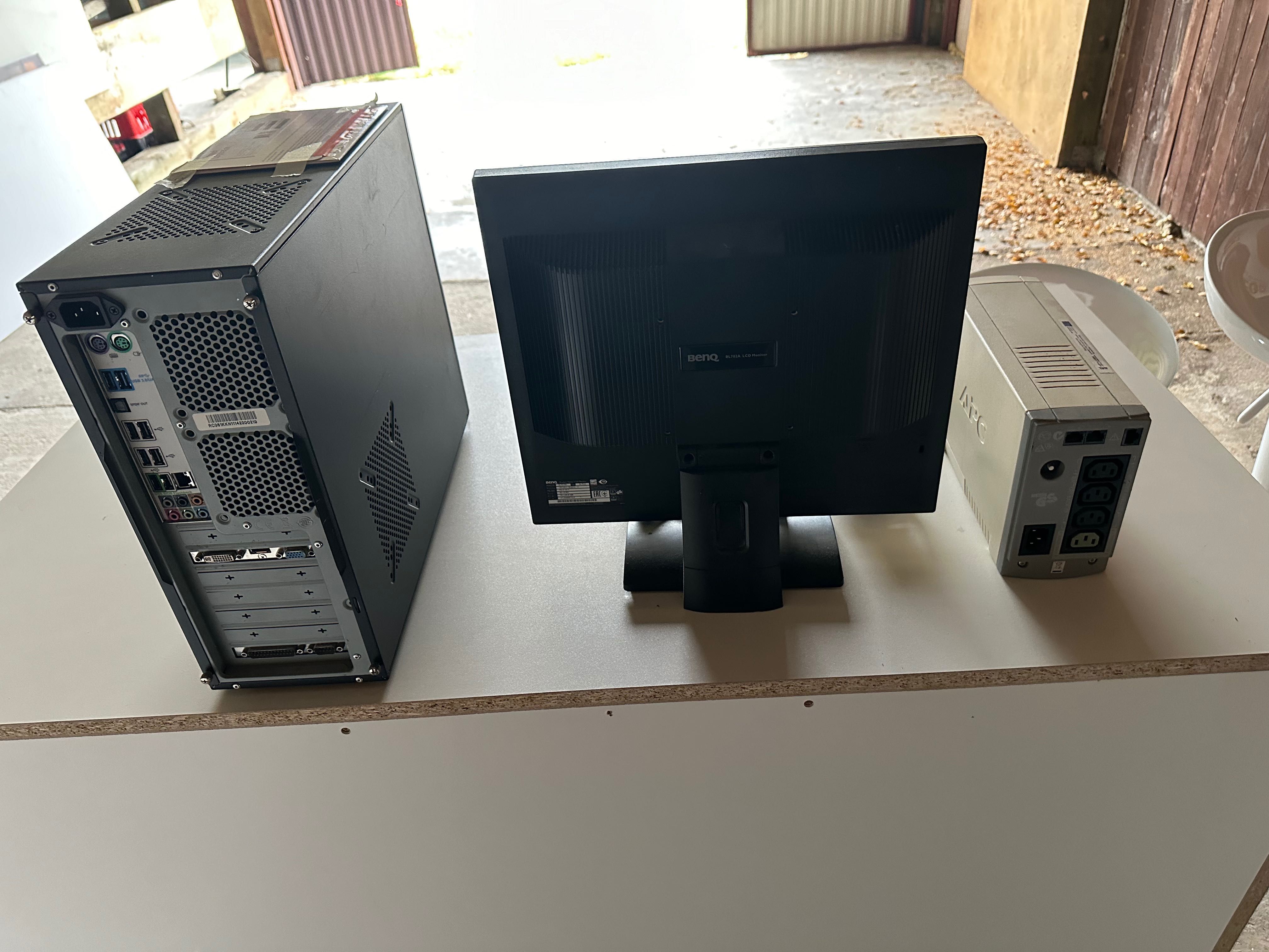 Komputer do biura sklepu zestaw monitor klawiatura mysz ups