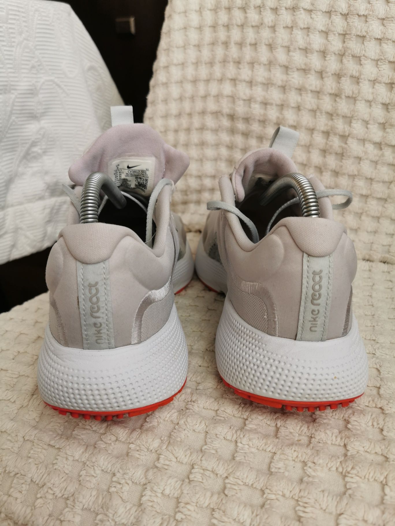 Buty sportowe Nike React Escape Run r 40,5