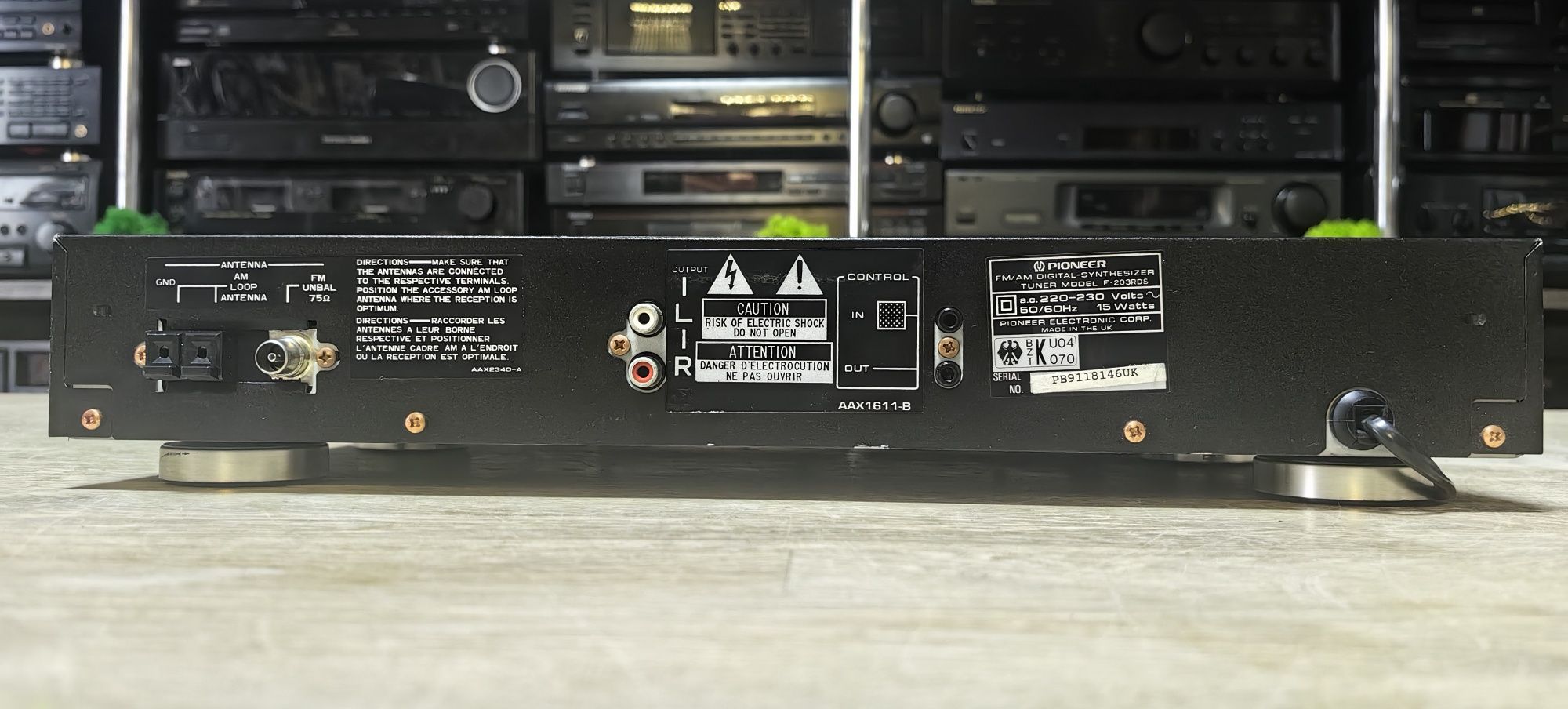 Тюнер Pioneer F-203