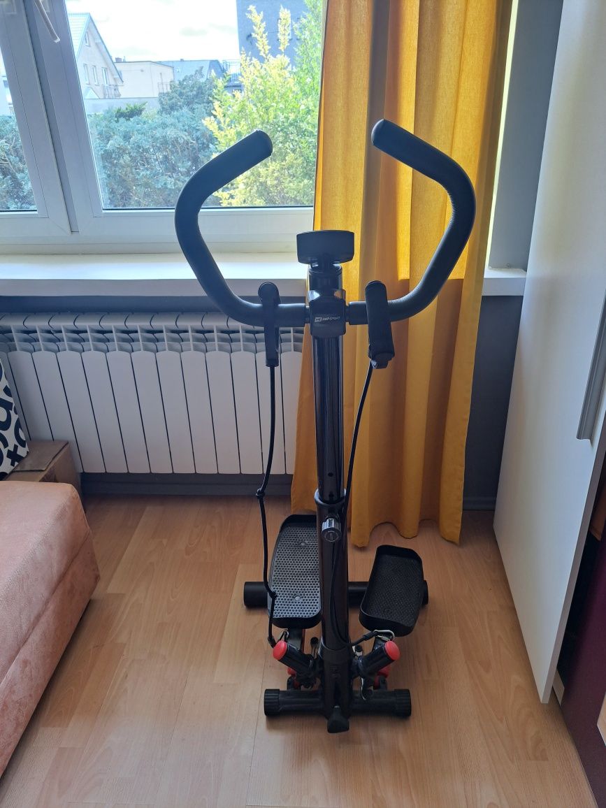 Stepper skrętny z kolumną
HS-055S Noble
czerwony