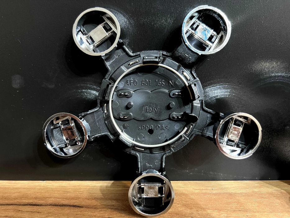 Dekielki kołpaczki do felg aluminiowych AUDI 135mm Oryginał^ pająki