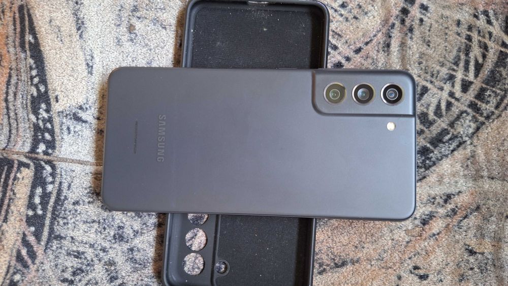 Самсунг,Samsung s21fe 5g, американец , 1 симка.