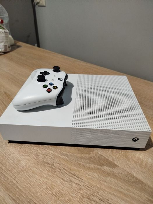 xbox one s 1tb з рідною коробкою