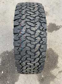 Продам резину 235/65r17 б/у 4 штуки