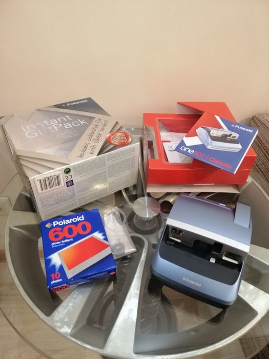 Polaroid one 600
