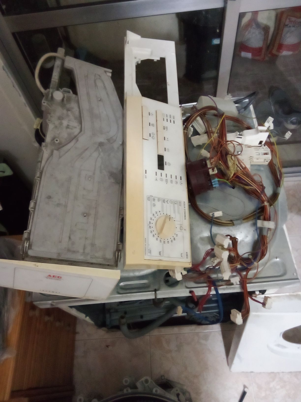 Peças de máquina de lavar roupa LAVAMAT AEG 62810